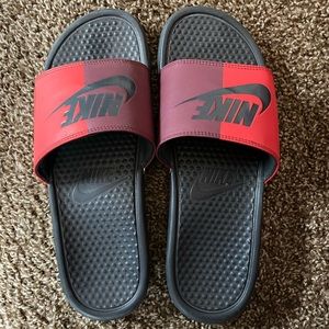 Nike Benassi Slides / Sandals